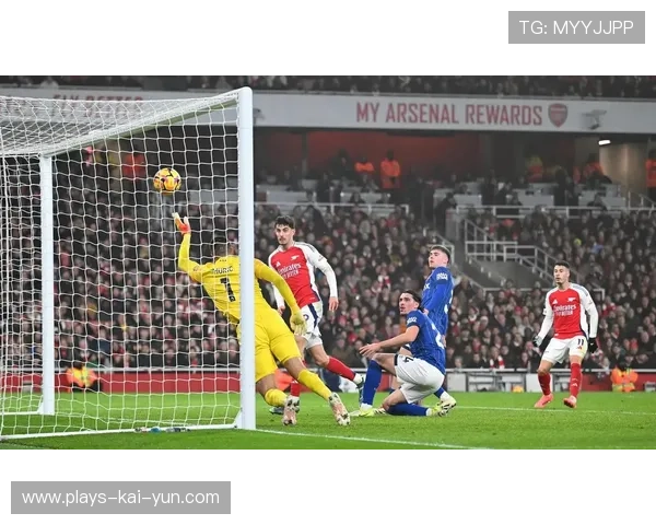 阿森纳反击展开，萨卡直插禁区